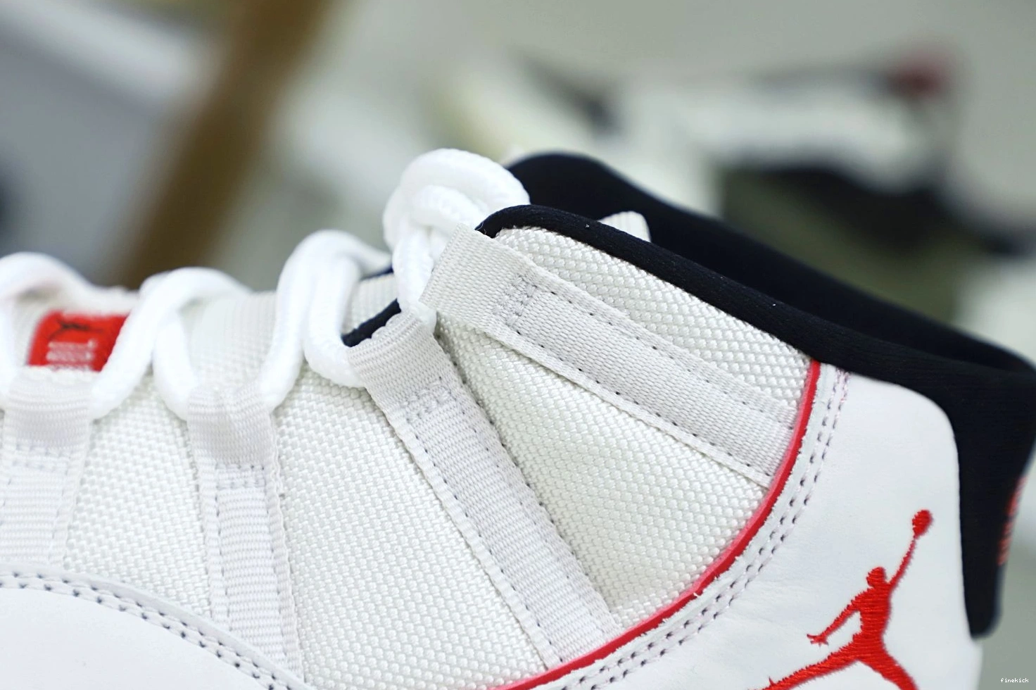 XI AIR RETRO PLATINUM 11 TINT JORDAN 0926